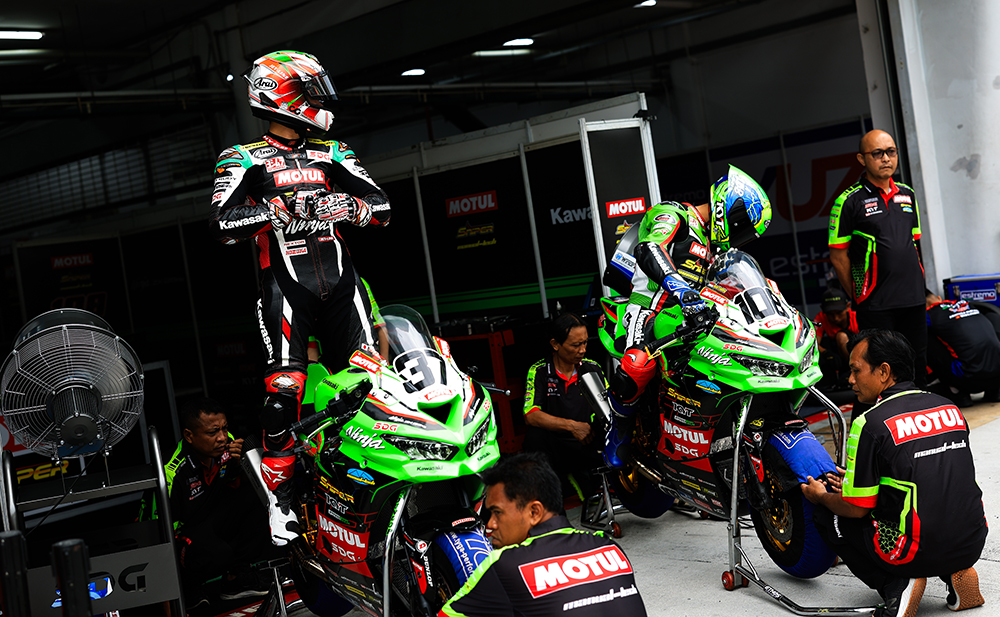 SNIPER Blog | 新商品の紹介や商品開発、海外レース活動を発信中